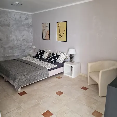 Appartement Monteurunterkunft Zesch Am See *